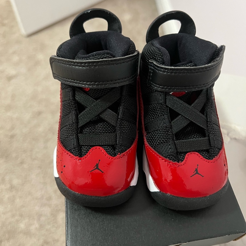 Jordan’s 6 rings sneakers